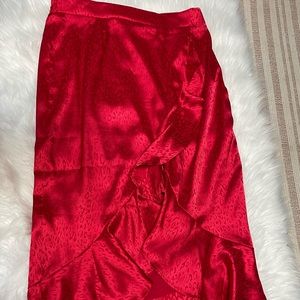 ❗️NWT❗️| JohnnyBecca | Satin skirt. Size L.